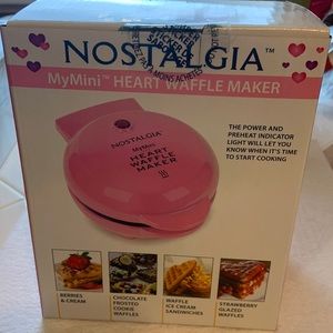 Electric Heart Shaped Mini Waffle Maker